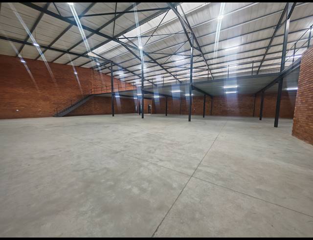 1,162M² WAREHOUSE TO LET IN ORMONDE